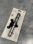 Pompka bontrager presta metalowa srebrna HP - 8.25bar