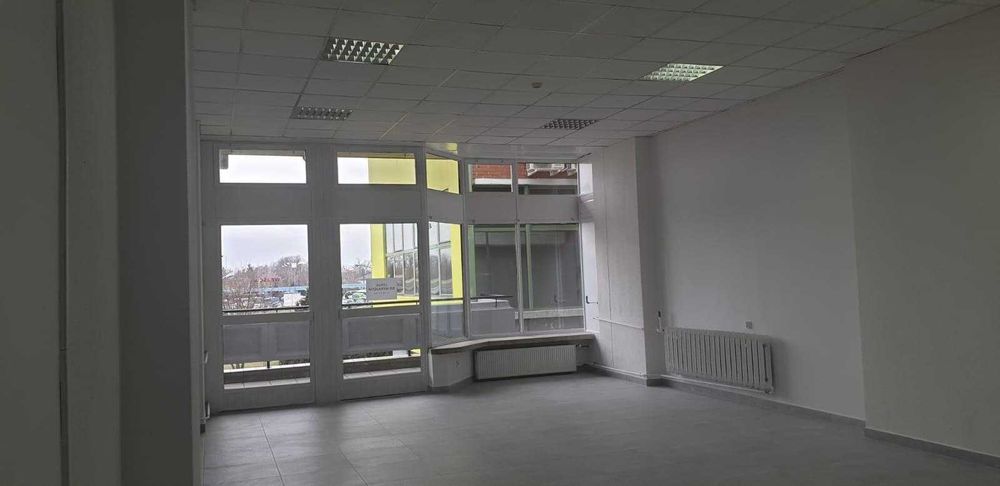 Sprzedam lokal na Pasażu w Mielcu