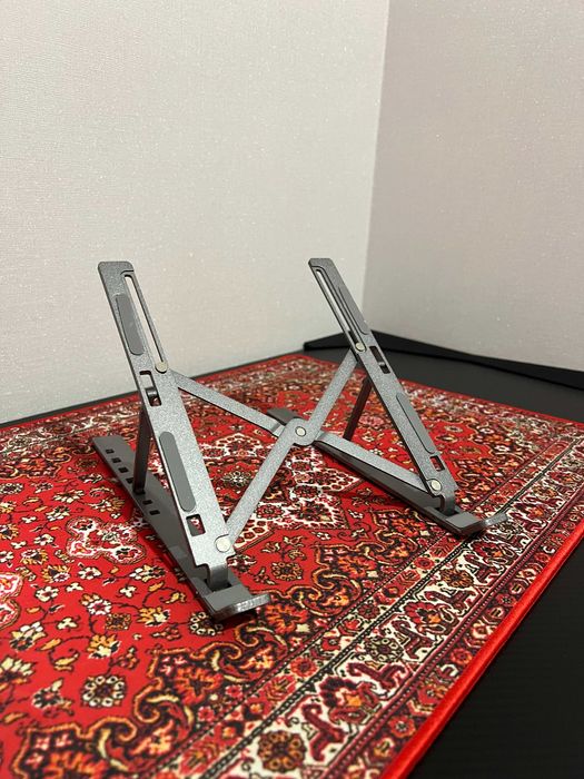 Металева підставка для ноутбука або планшету