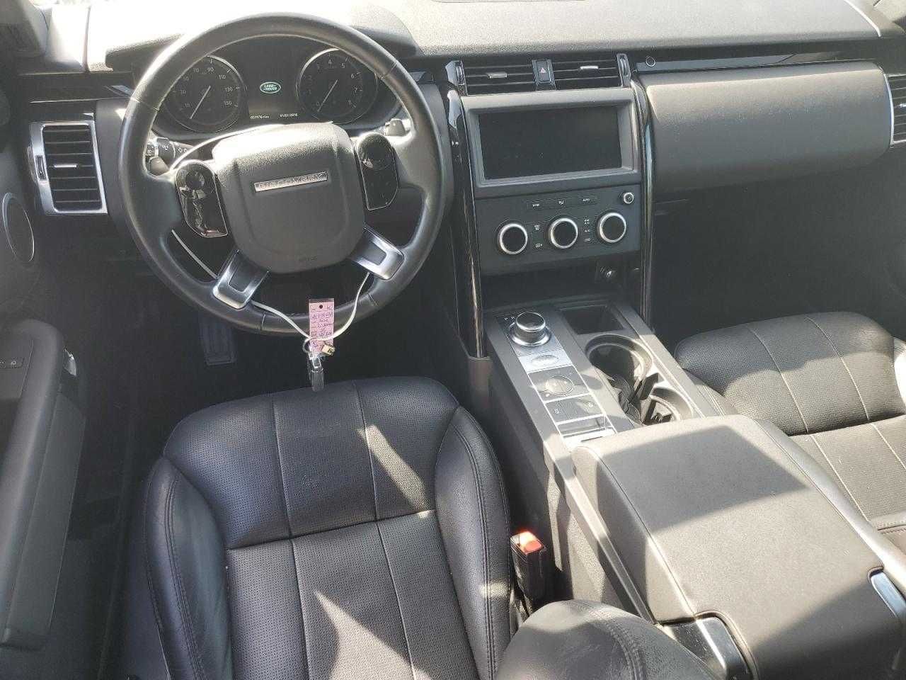 2020 Land Rover Discovery SE