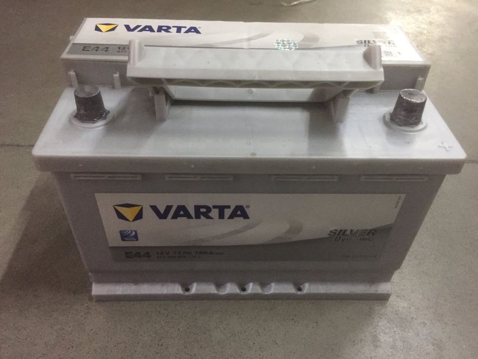 Автомобільний акумулятор VARTA 77 SILVER (E44)