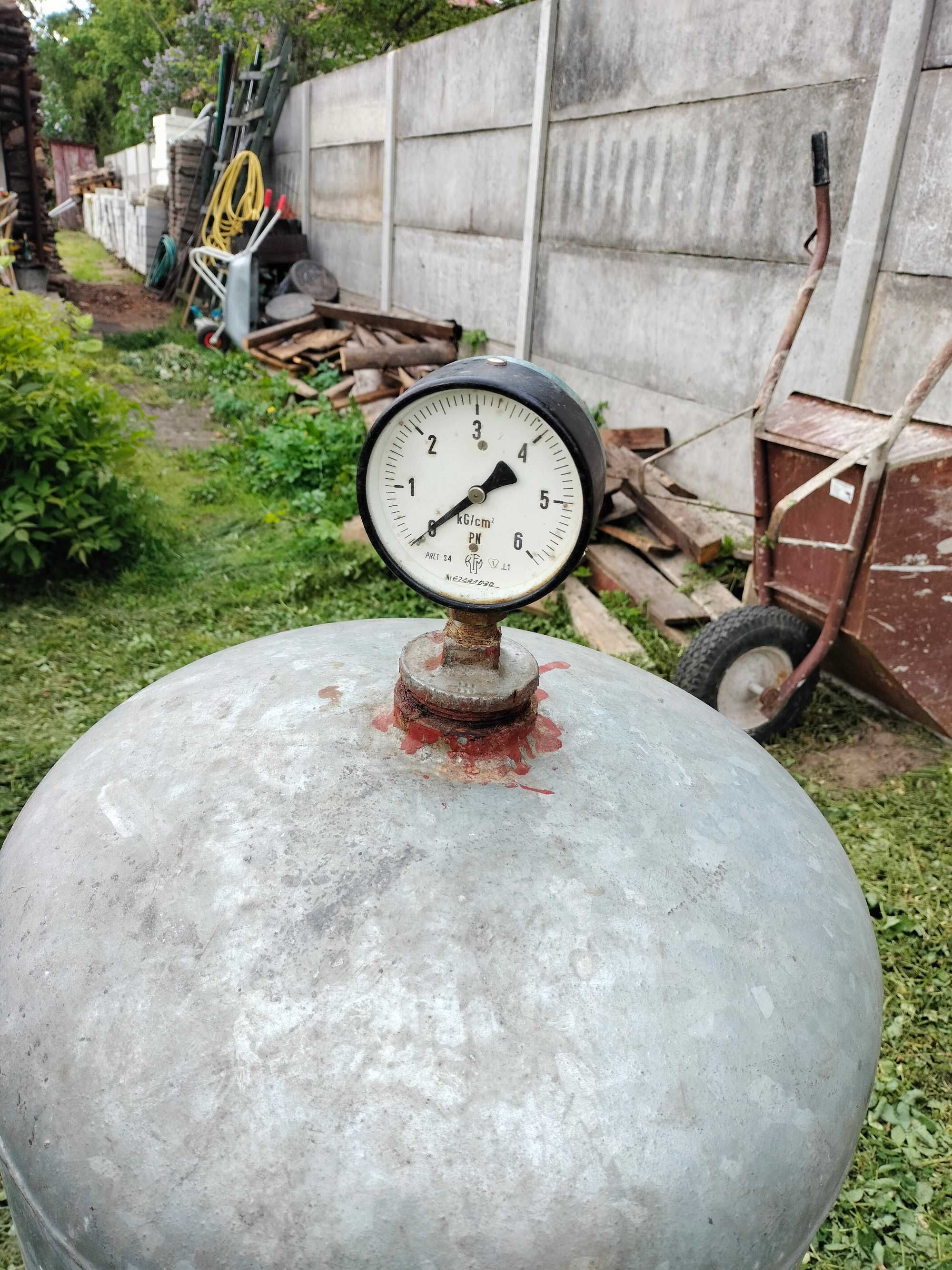 Hydrofor i silnik