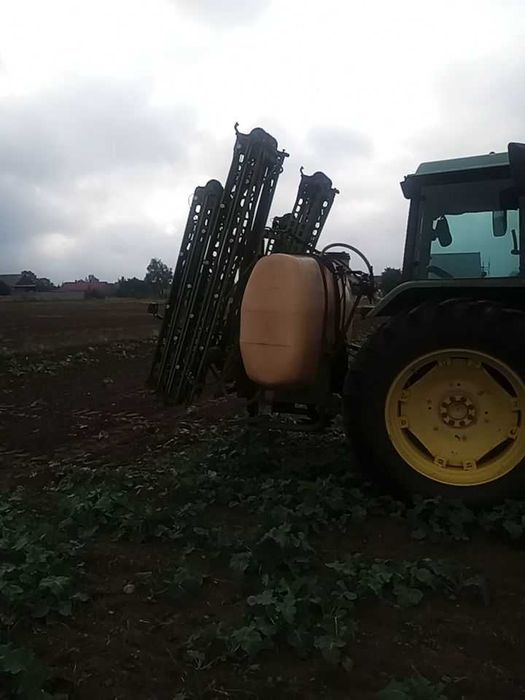 Opryskiwacz Amazone UF 1200