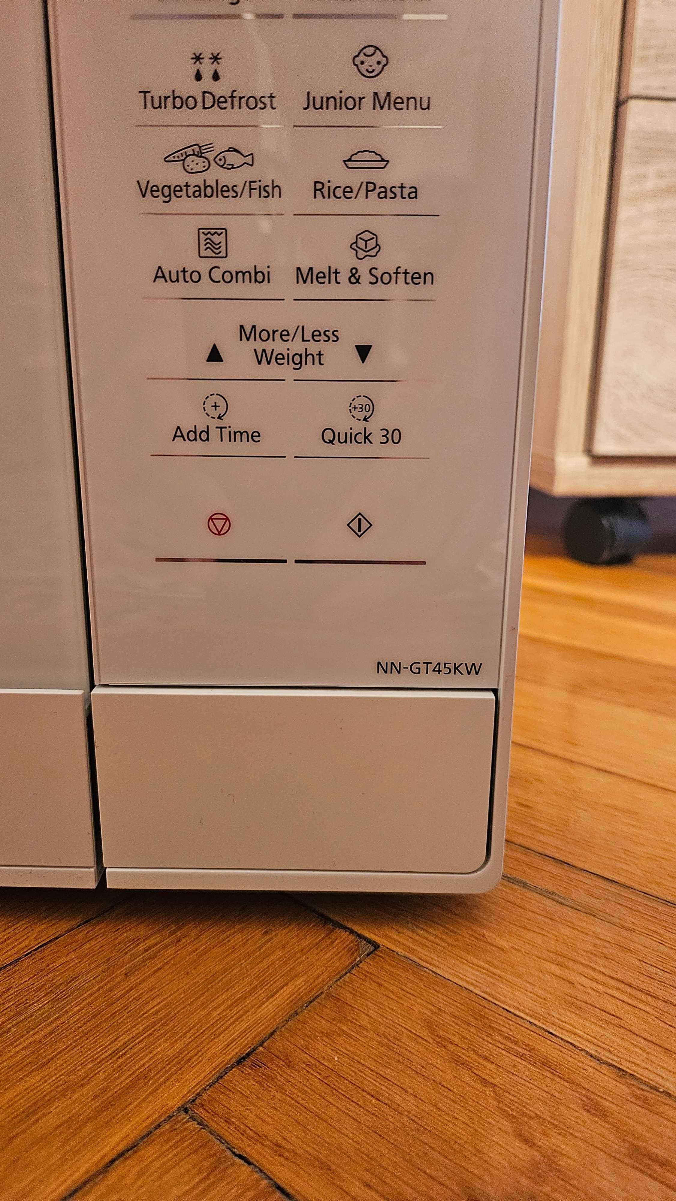 Panasonic NN-GT45 inwerterowa kuchenka mikrofalowa z grillem 1000W