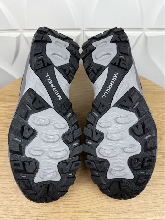 Нові оригінальні кросівки Merrell speed strike 2