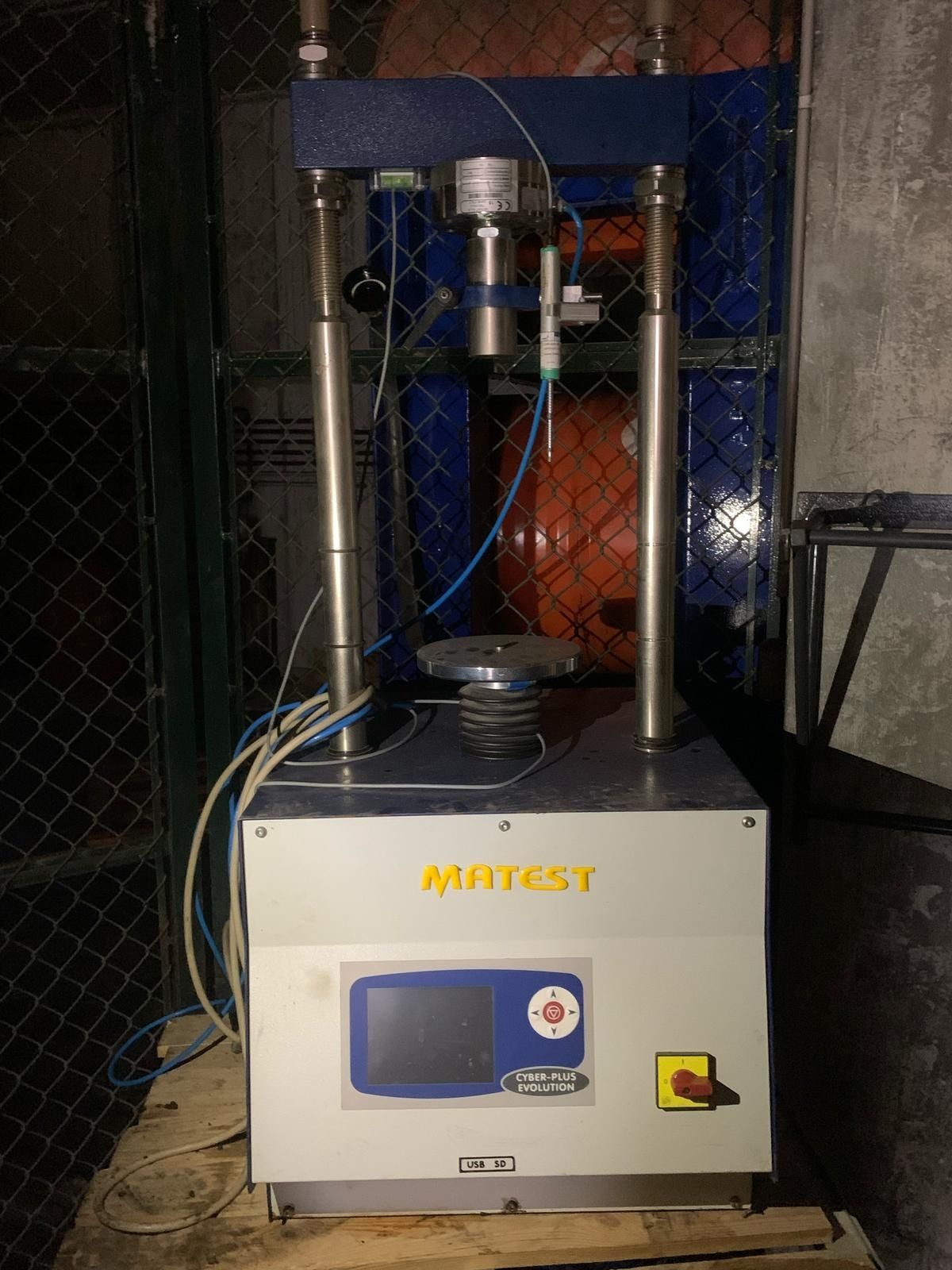 Maquina de teste de laboratório