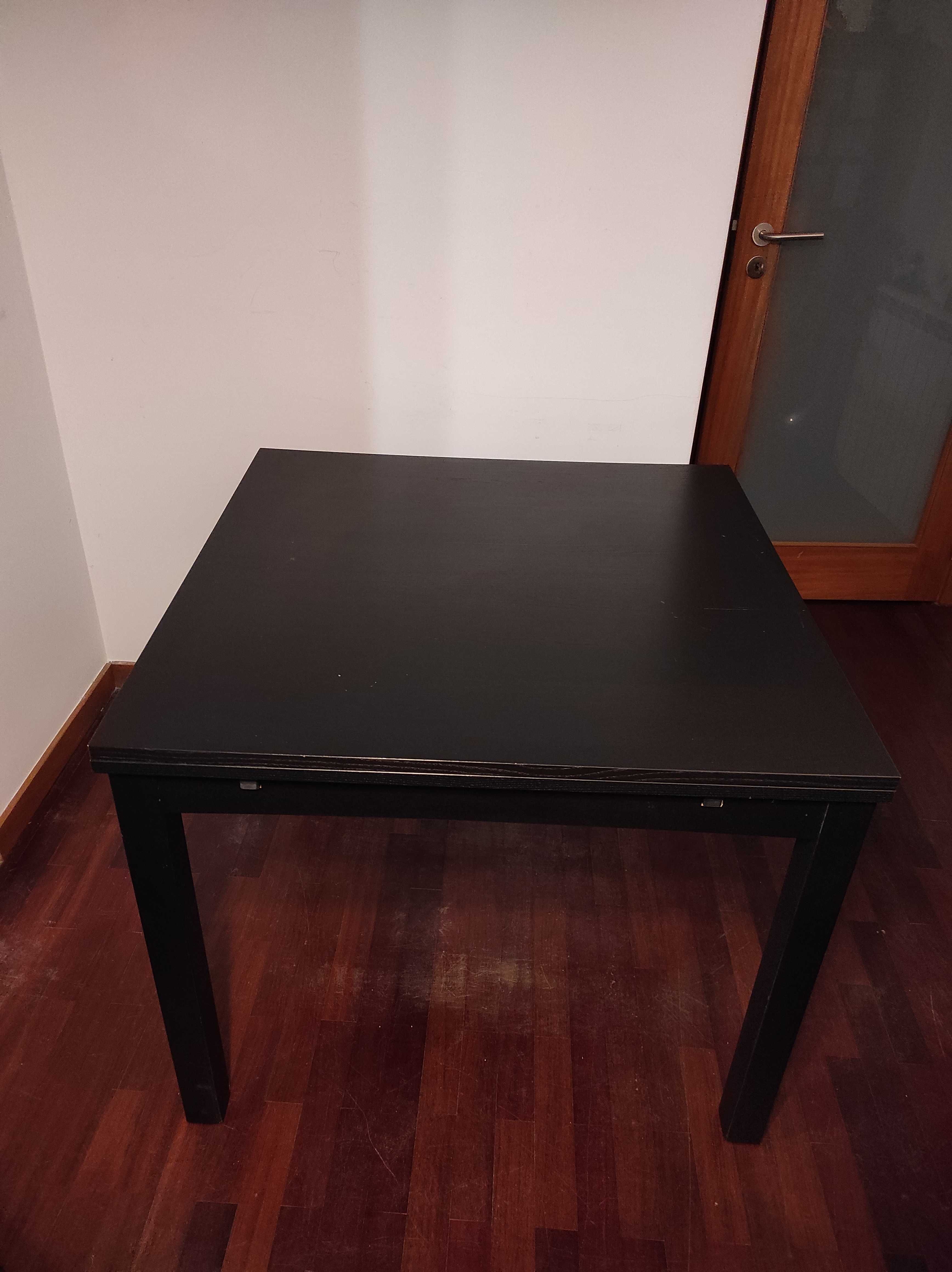 Mesa Extensível 90/129.5/169*90- OFERTA 4 CADEIRAS