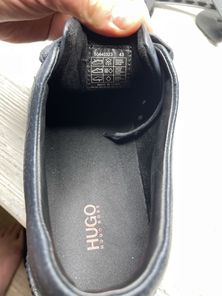 Срочно Продам Крутые кожаные мокасины hugo boss
