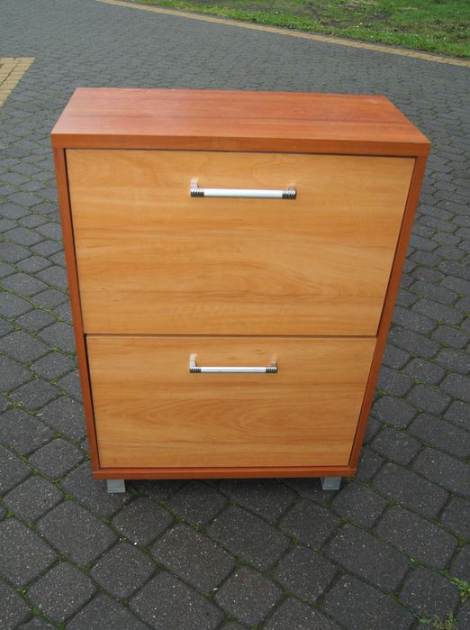 Sprzedam szafkę na buty