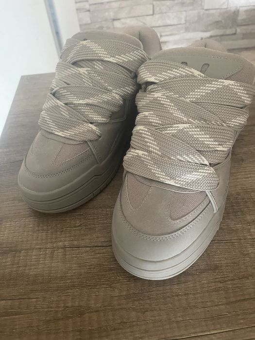 sapatos de bershka novos