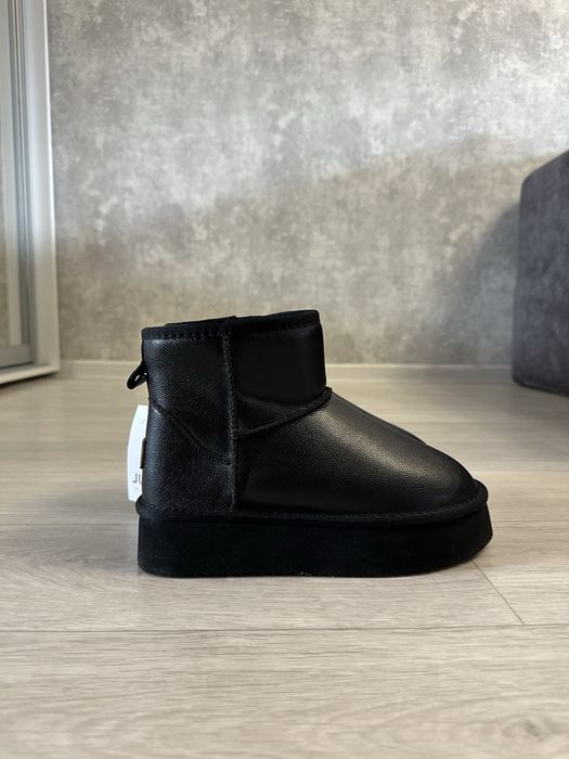 уггі it ts шкіряні