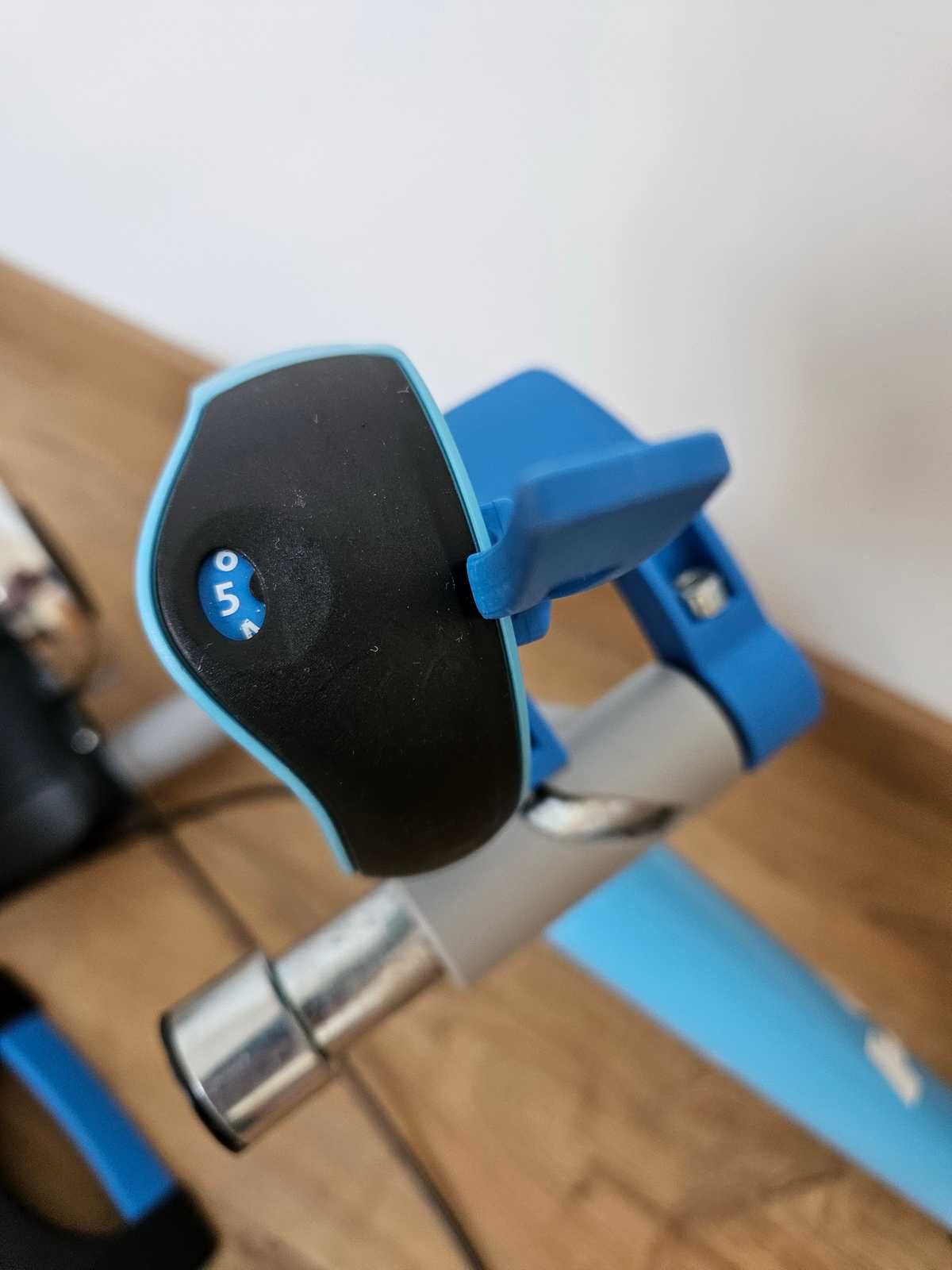 Trenażer TACX Satori Smart