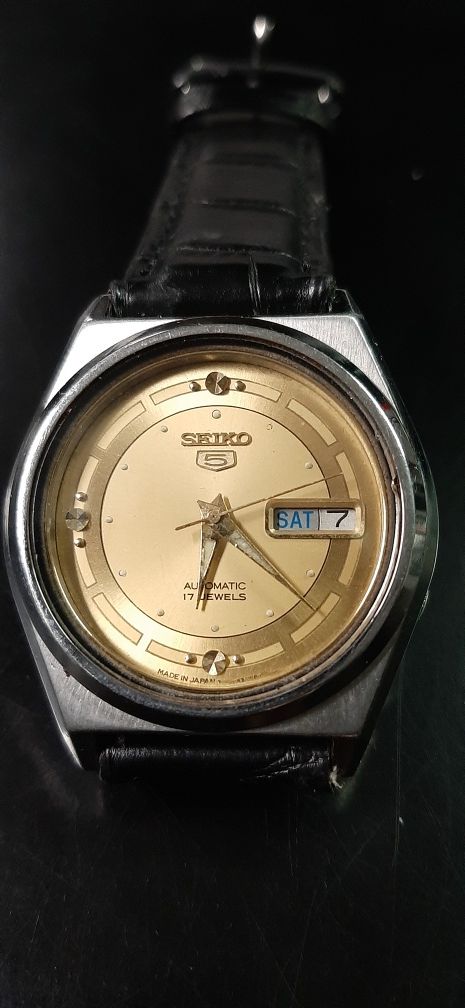 Relógio seiko dourado