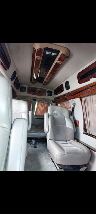 Chevrolet express Explorer в отличном состоянии