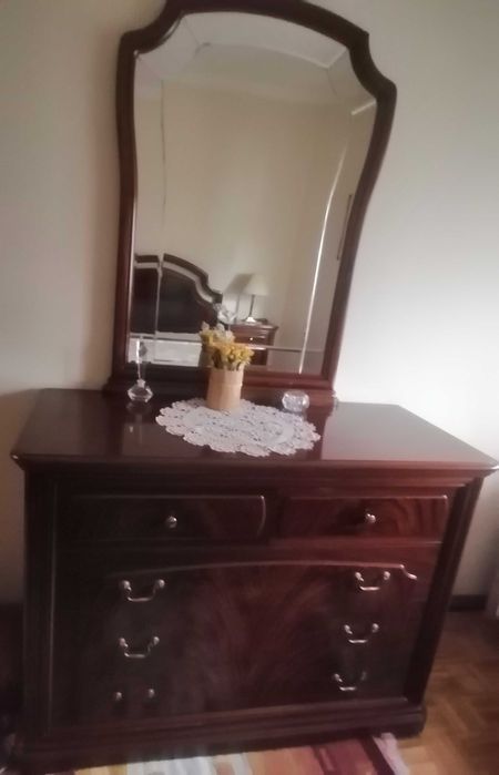 Mobília de quarto de casal, com colchão