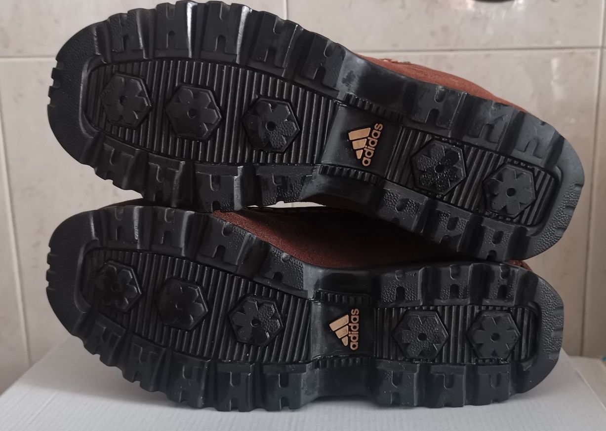 Botas Adidas Originais