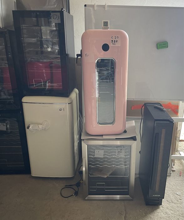 Міні холодильники, морозилки, холодильники для напоїв