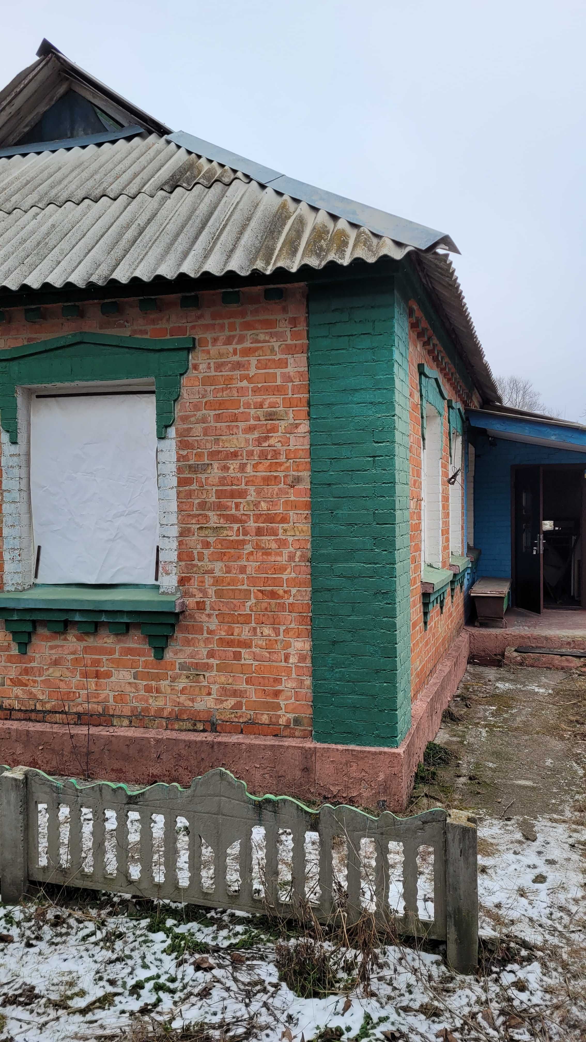 Будинок садибного типу в селі Вікторівка.