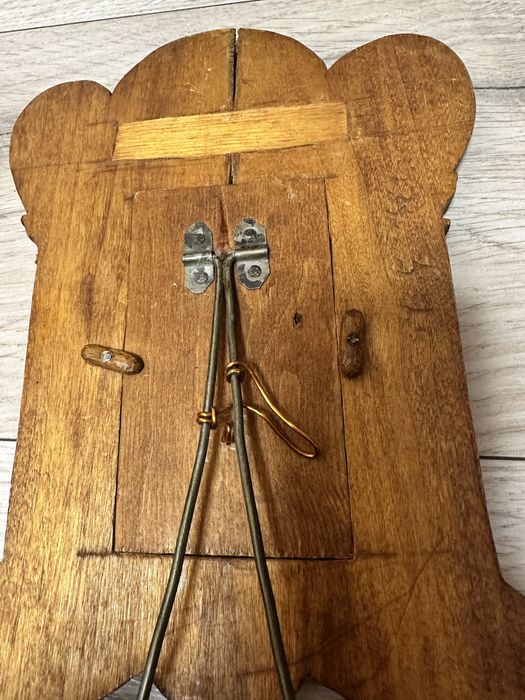 Антикварна різьблена дерев’яна рамка (1930-ті, Карпати)