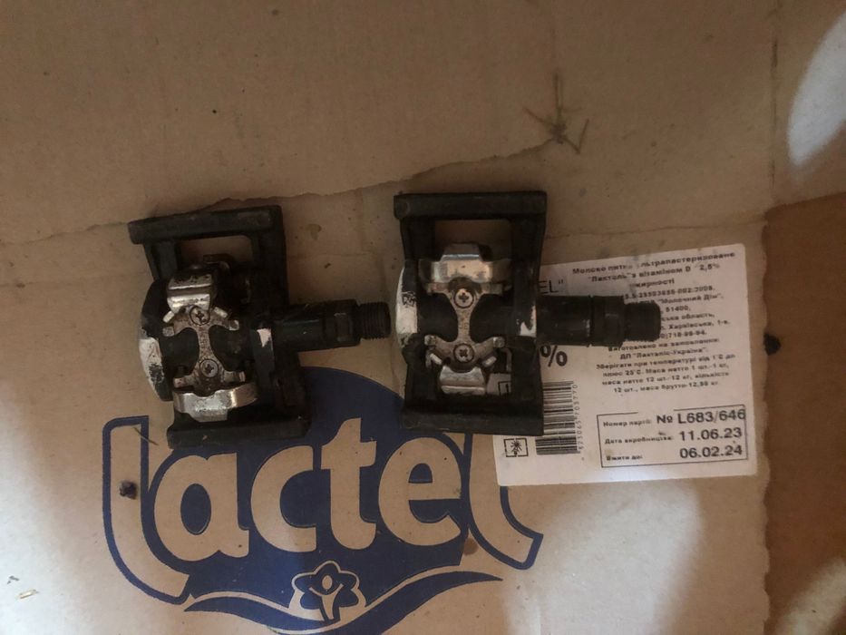 Продам педалі на велік