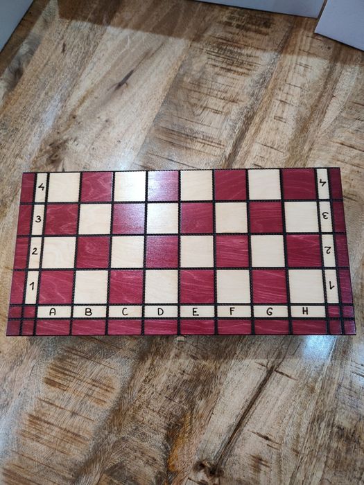 Szachy drewniane królewskie wiśniowe.  Kaseta 31.