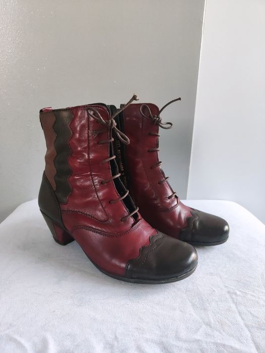 Damskie skórzane botki na obcasie w kolorze bordowym rozmiar 37