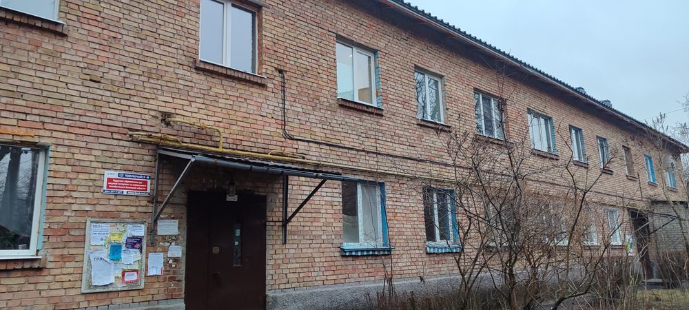 Продам трикімнатну квартиру в Вишневому