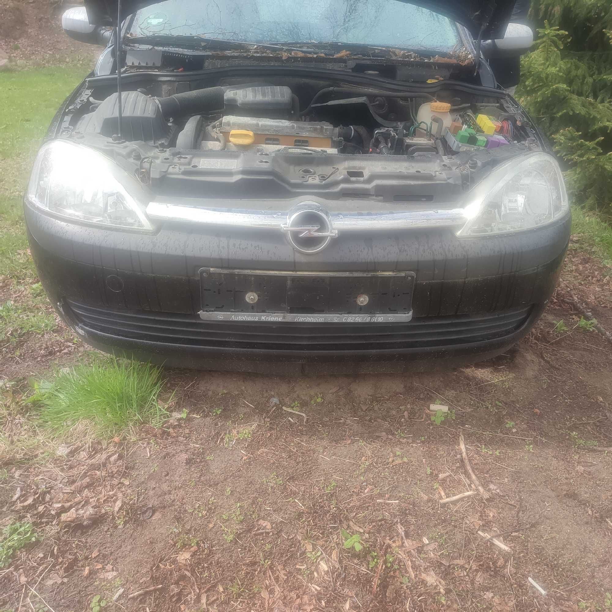 Zderzak przedni Opel Corsa 3d 04r. Z20R