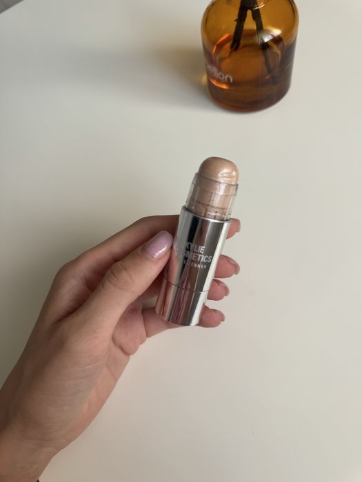 Розпродаю свою косметику