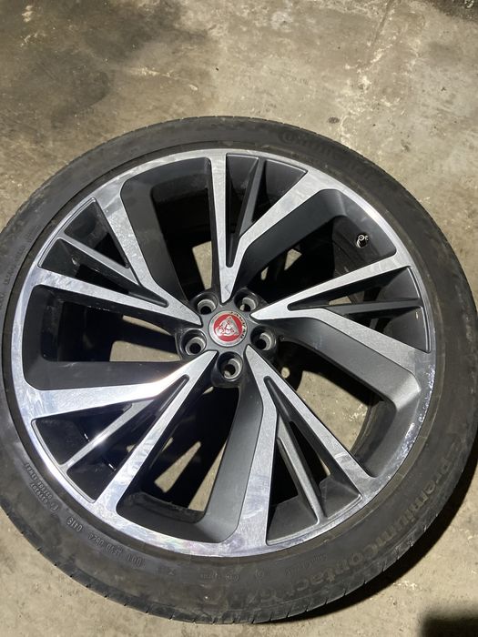 Колісні диски з резиною 255/40/22 до автомобіля Jaguar i-pace