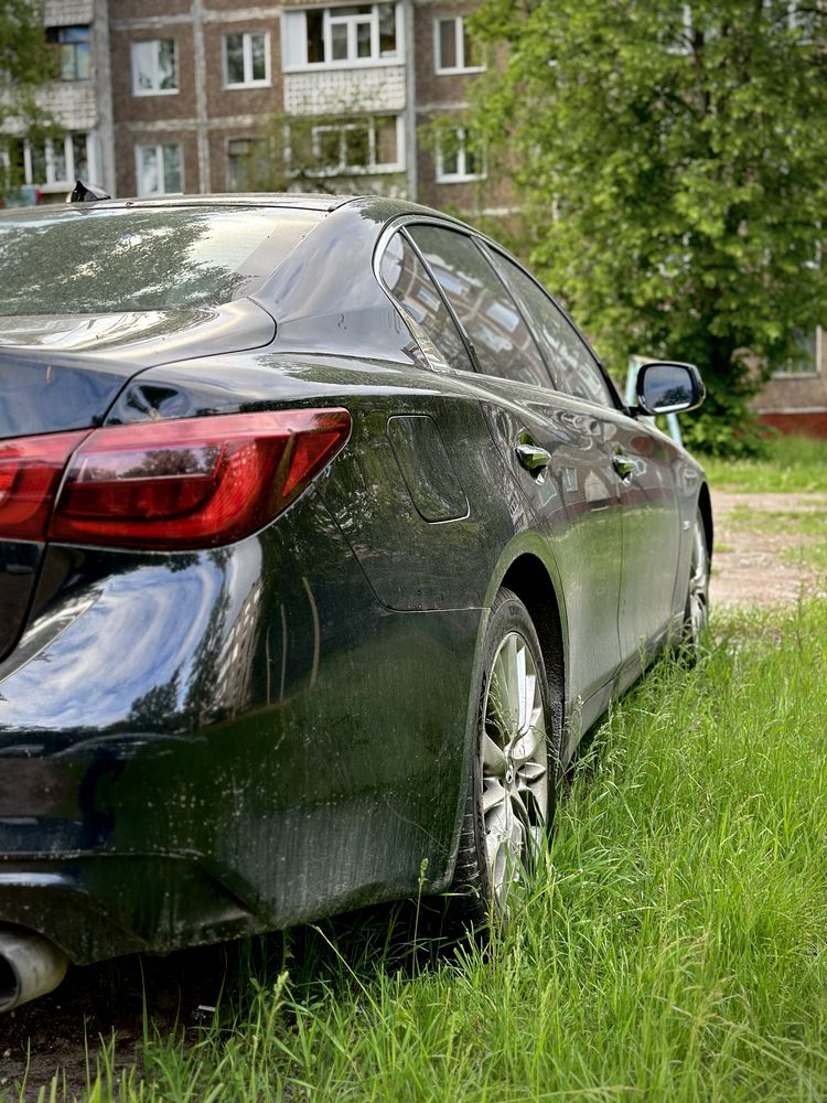 Infiniti q50 3.0t V6 310 лс