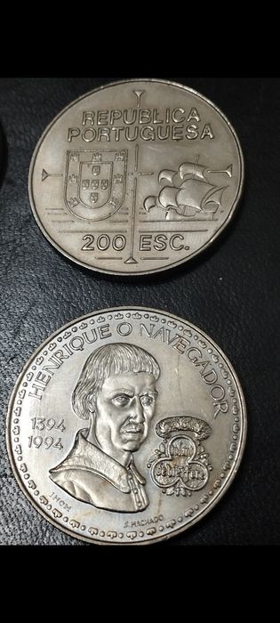 24 Moedas antigas de 200 Escudos