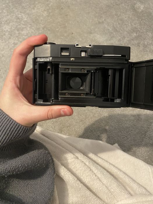 Aparat analogowy Smena z oryginalnym pokrowcem skórzanym