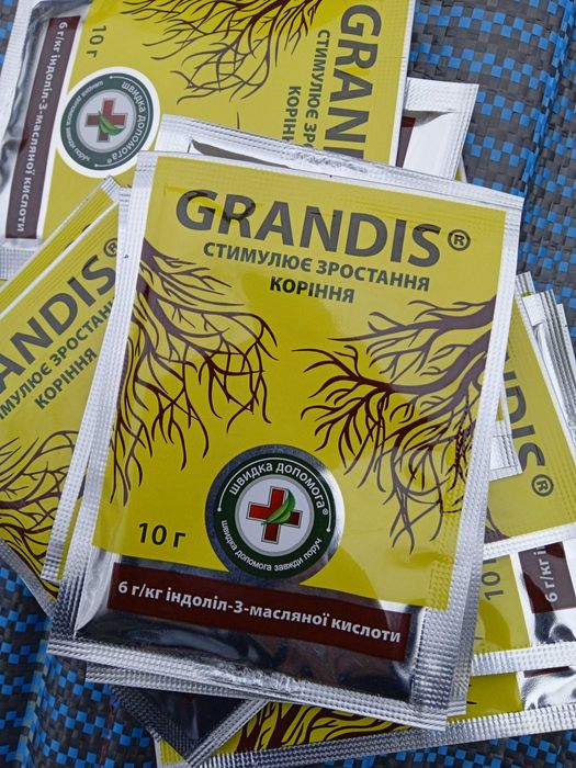 Корневин Корнеобразователь Грандис для мощной корневой системы