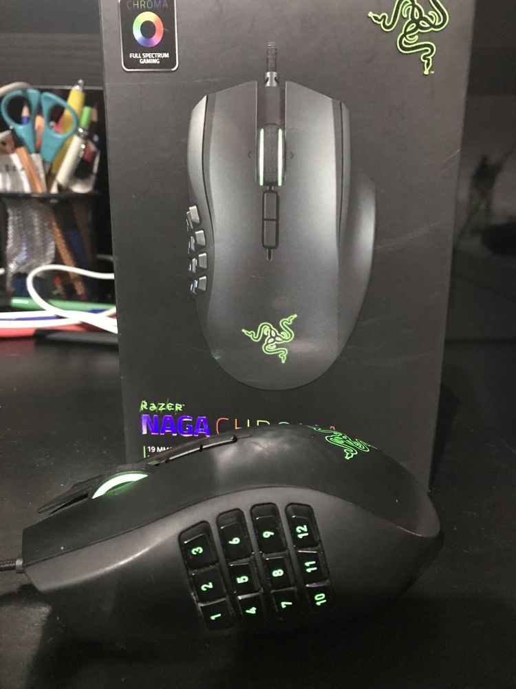 Rato Gaming Razer (Naga Chroma)