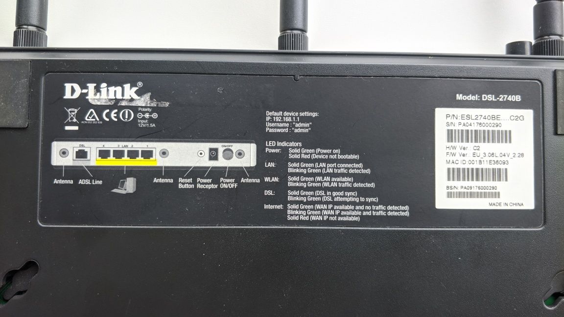 Router sem fios e modem D-Link DSL-2740B