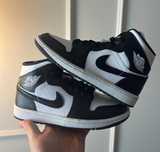Jordan 1 czarne biale damskie sneakersy jordan obuwie nowe 2025