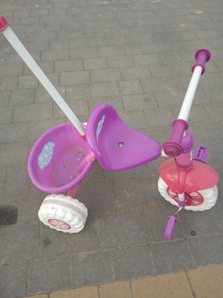 Rowerek pchacz trójkołowy