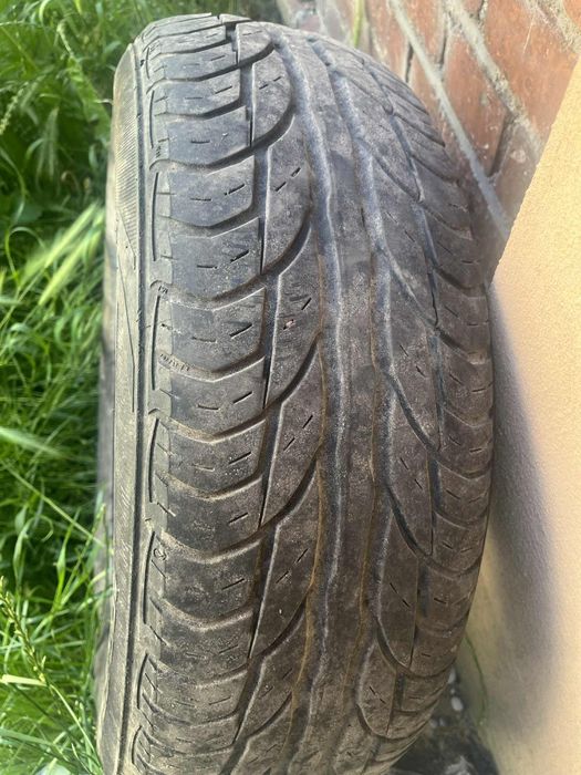 Opony na stalówkach 195/65 r 15