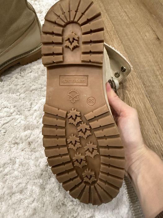 Жіночі черевики демисезонні