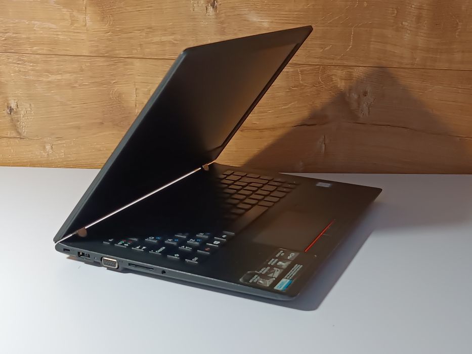 Легкий та потужний Lenovo 13.5"/Core i5/8 ОЗП/128SSD