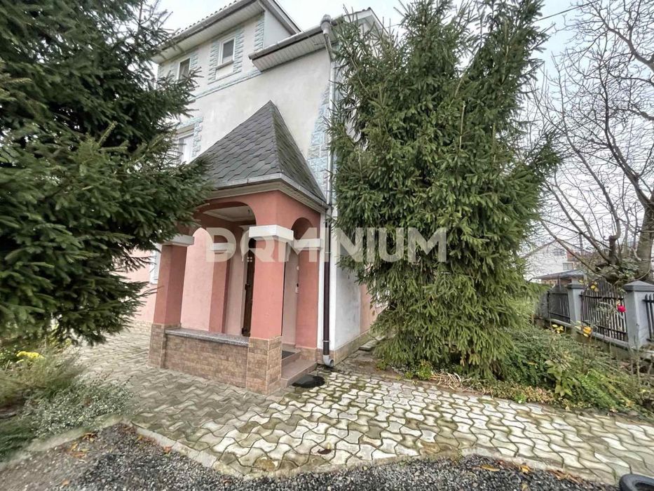 Продається будинок в м. Тячів