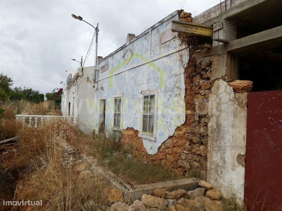 Moradia para Recuperar e Ruína em Vale de Gralhas, Estoi