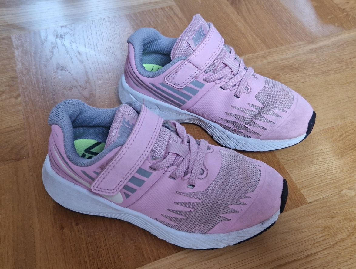 Buty sportowe Nike roz.28 różowe