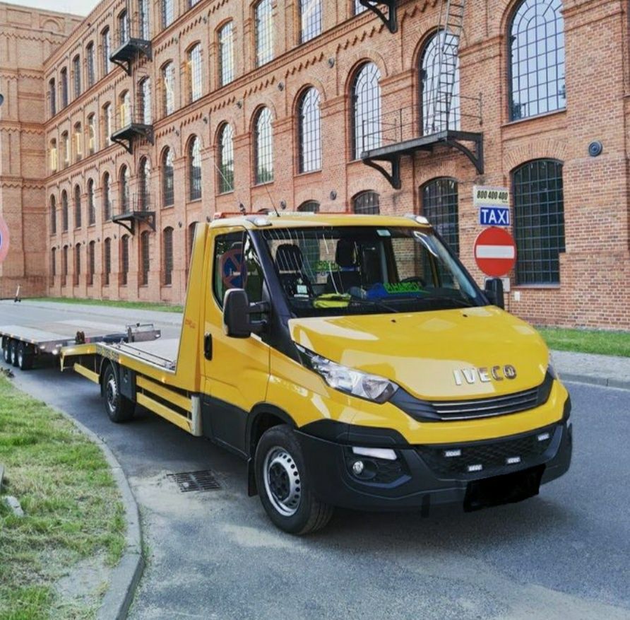 Wynajem autolawet laweta lawety autolawety Warszawa Iveco Kat B