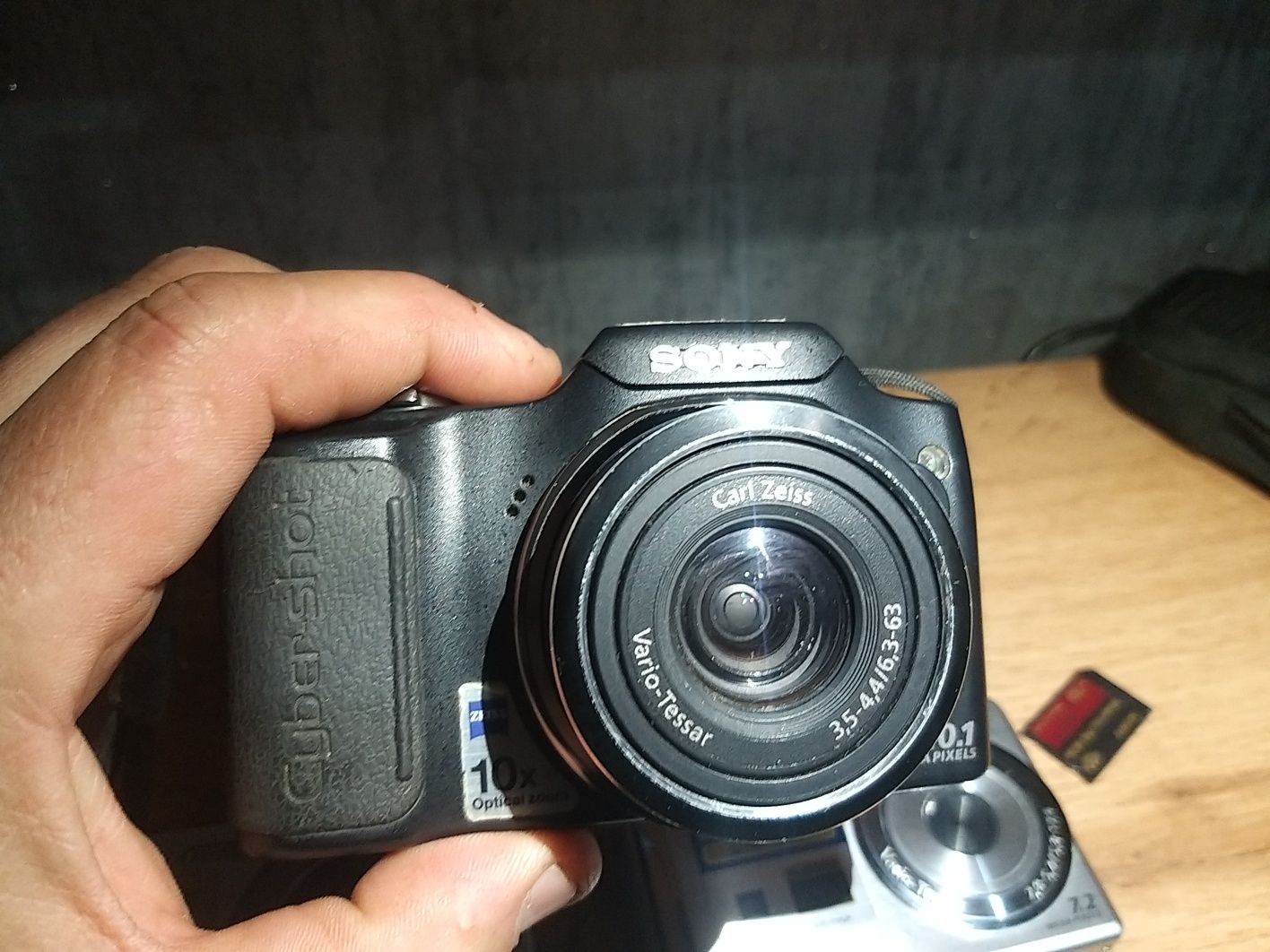 Цифровой фотоаппарат Sony Cyber shot DSC -H20 Сонт 10.1 пикселя