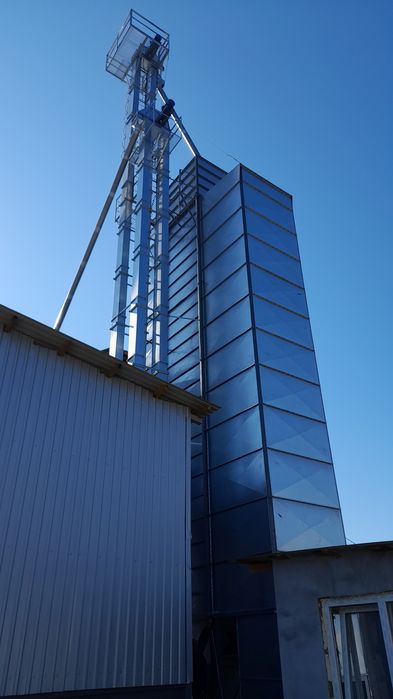 Зерносушарка фермерського типу