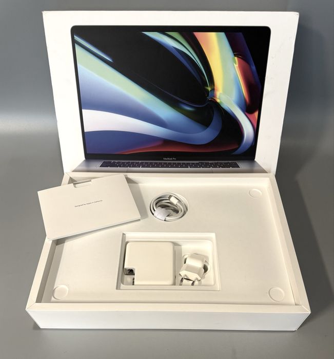 Apple MacBook Pro 16 i9 2.4 GHz | 512 GB | A2141 idealny Komplet