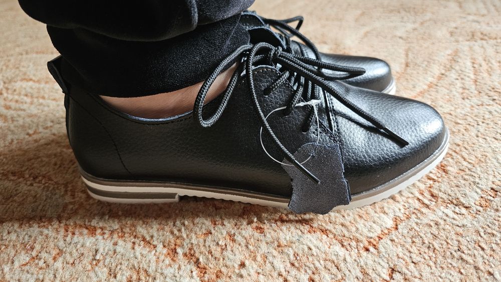 Новые коженые макасины.