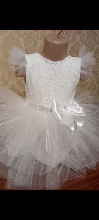 Святкові сукні дитячі